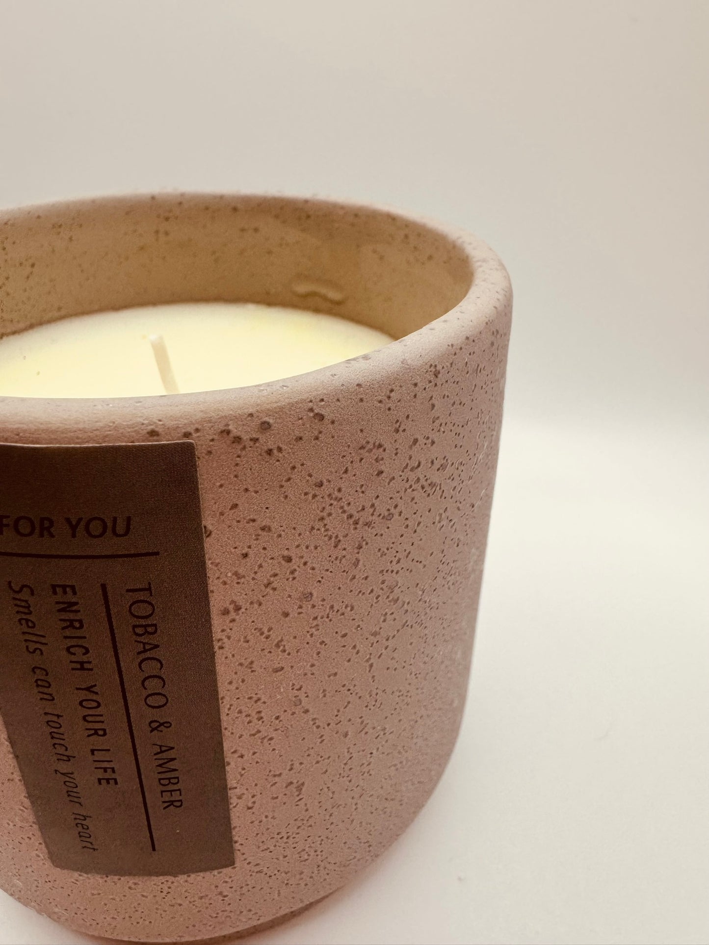 Bougie en grès - Tabac & ambre